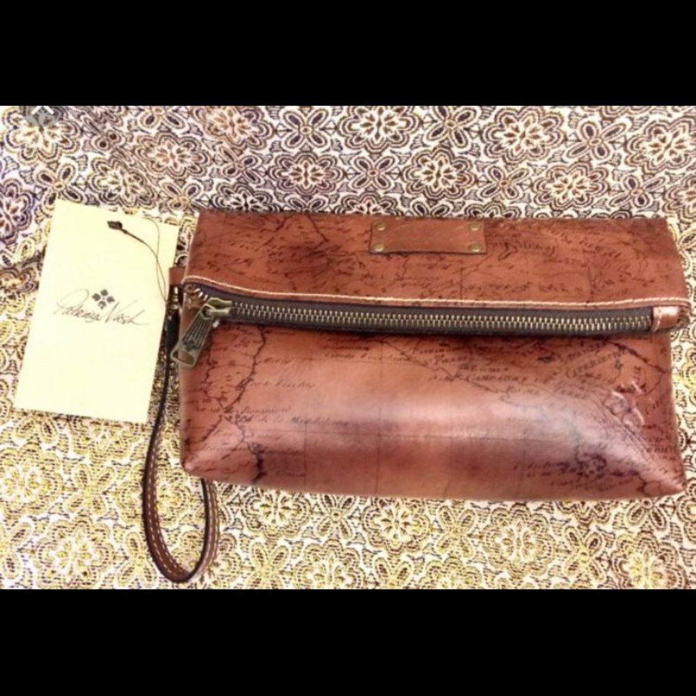 Patricia Nash NWT wristlet